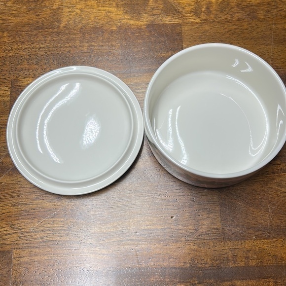 Mikasa candy dish with lid Christmas Bouquet nwot holiday gift holly fruit & bow - Picture 3 of 7